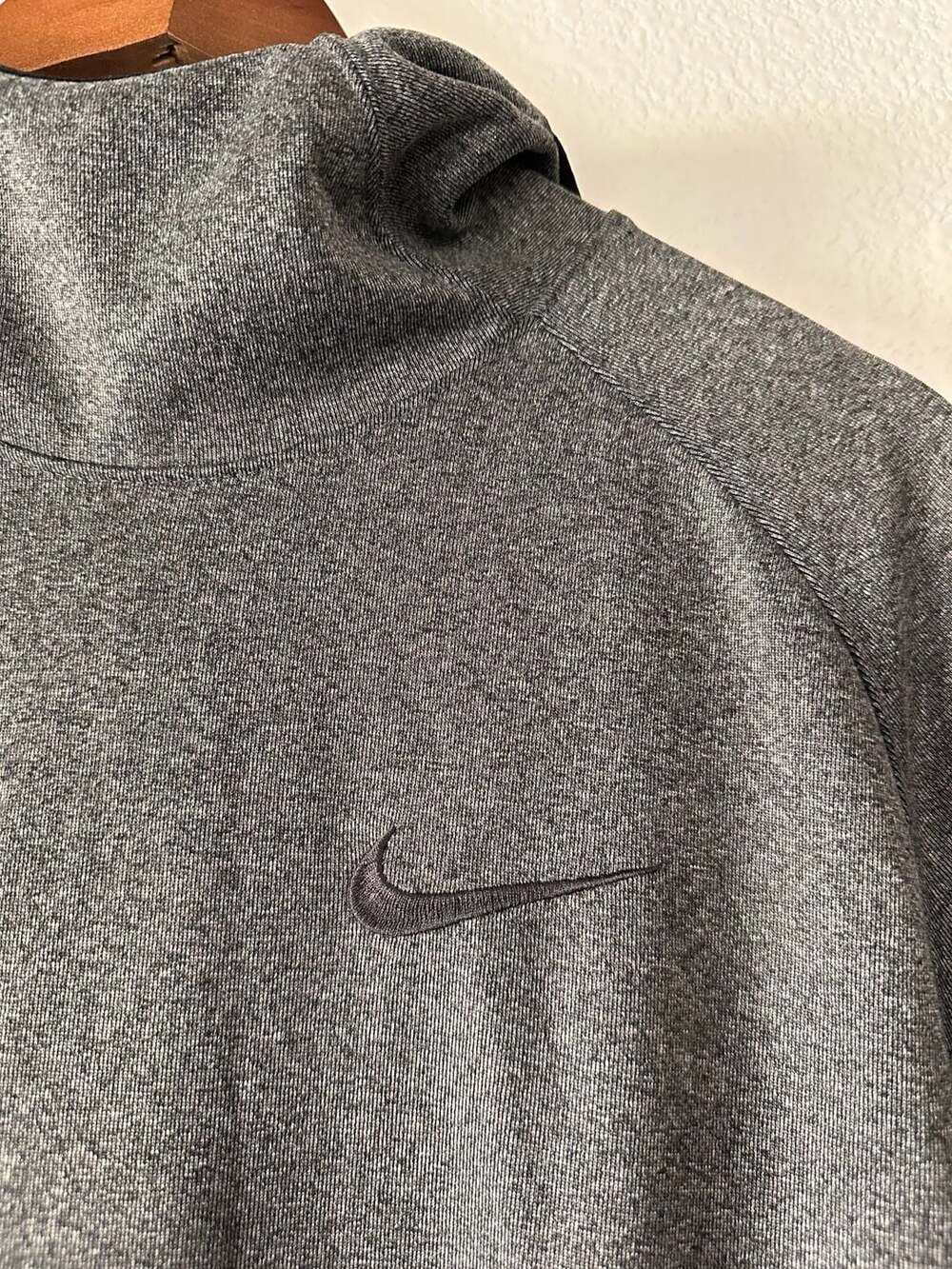 Nike Dri-FIT Spotlight Short Sleeve Hoodie Mens Size L Gray - Picture 3 of 7
